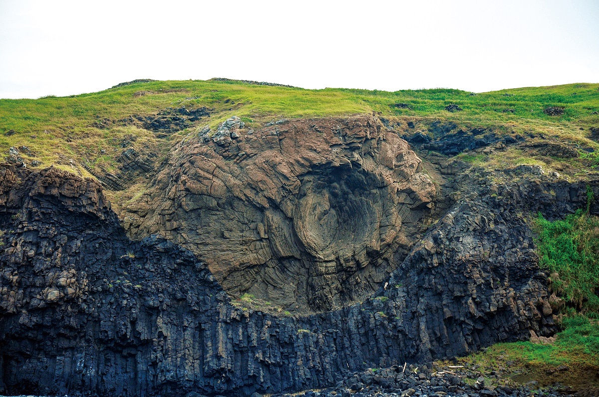 The Eye of Dongji